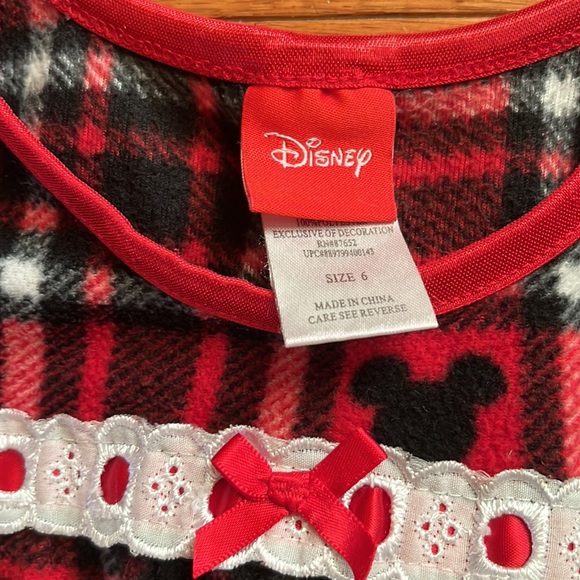 Barely worn fleece Disney nightgown - Picture 2 of 3